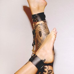 Chevilléres en cuir Collection Anneaux NOIR & GOLD  - The Sinners - BDSM