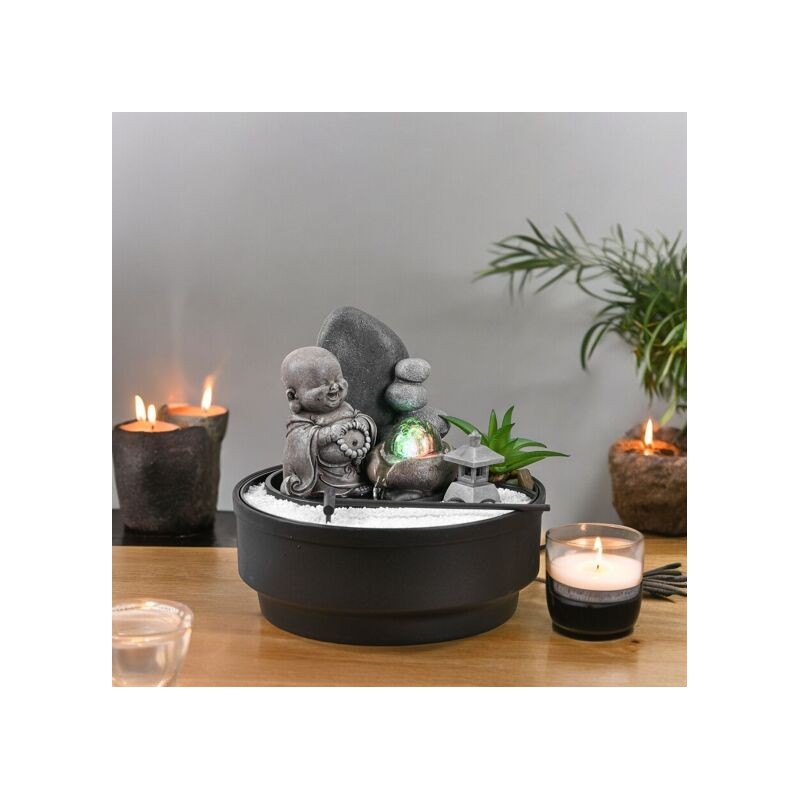 Jardin Zen Sikhi avec fontaine cascade anti-stress, décoration intérieure spirituelle et apaisante